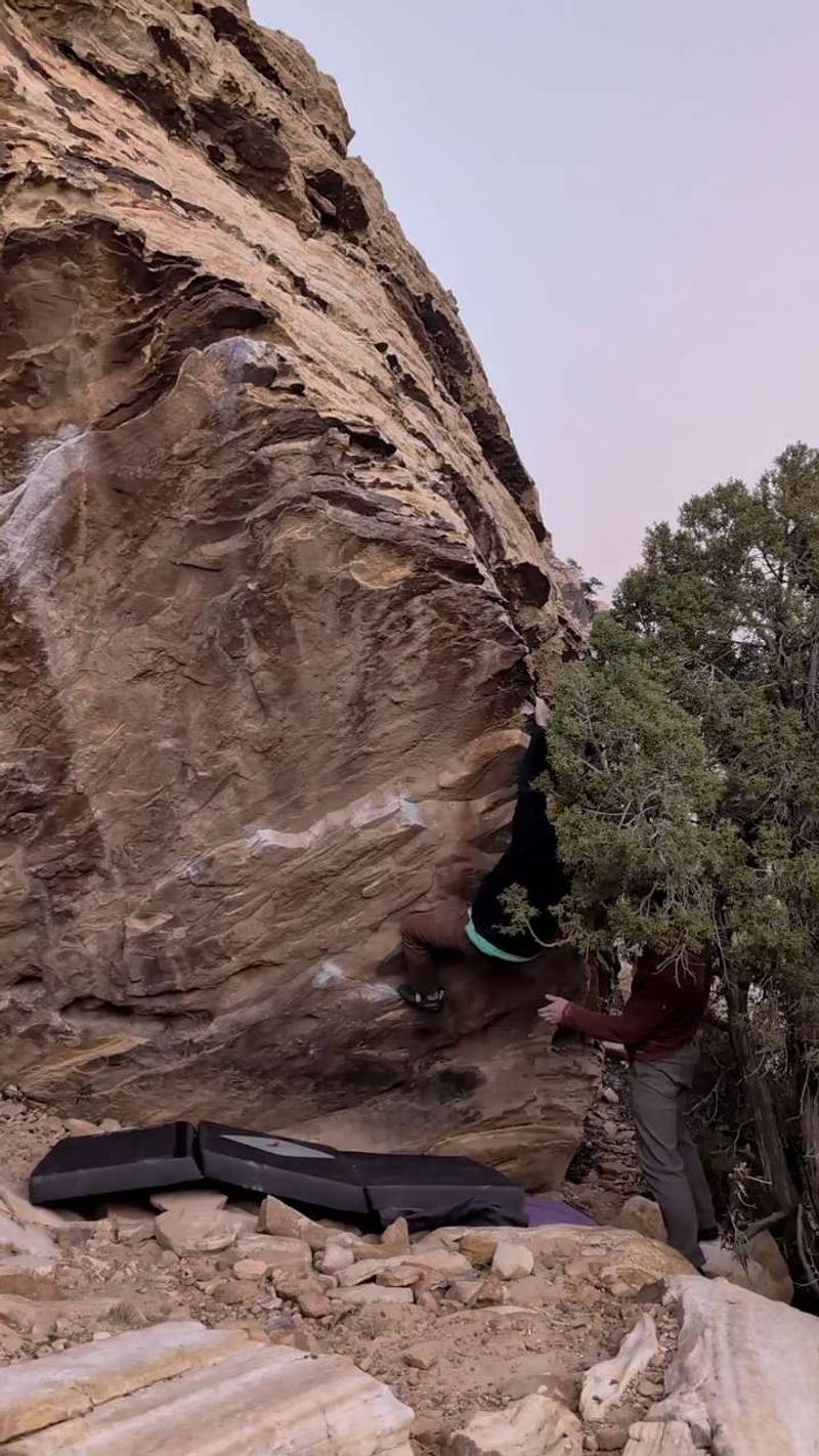 Down the Line - Right v2, Red Rock - Beta Video from Climing