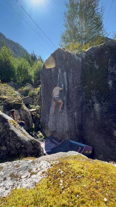 Snake Pit v5, Squamish - Beta Video from travieggg