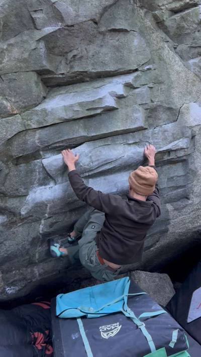Squamish Days Traverse v2, Squamish - Beta Video from kwarlklimbz