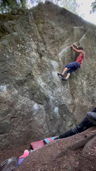 World's Best Boulder Problem v4, Squamish - Beta Video from RockBoi
