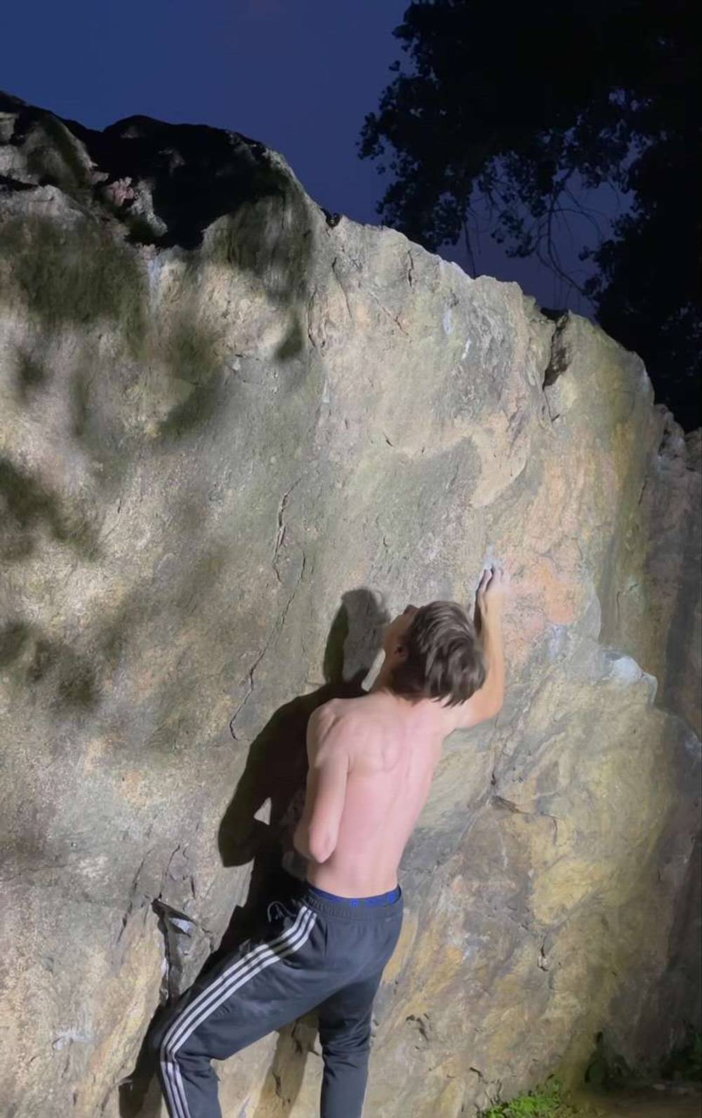 Hardship Low v11, Clear Creek Canyon - Beta Video from cmclimbs