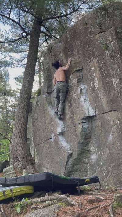 Mike's Left v7, Taylors Falls - Beta Video from vOneboulders