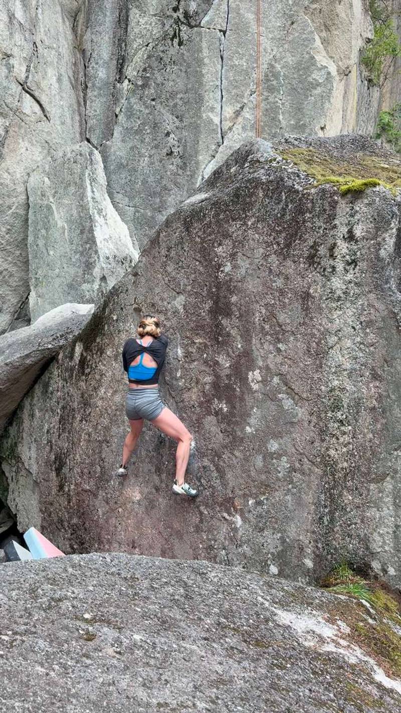 Crimpin' Ain't Easy v11, Squamish - Beta Video from Sydneyrinanna