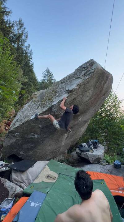 Ivory Corner v10, Squamish - Beta Video from duckuslambus