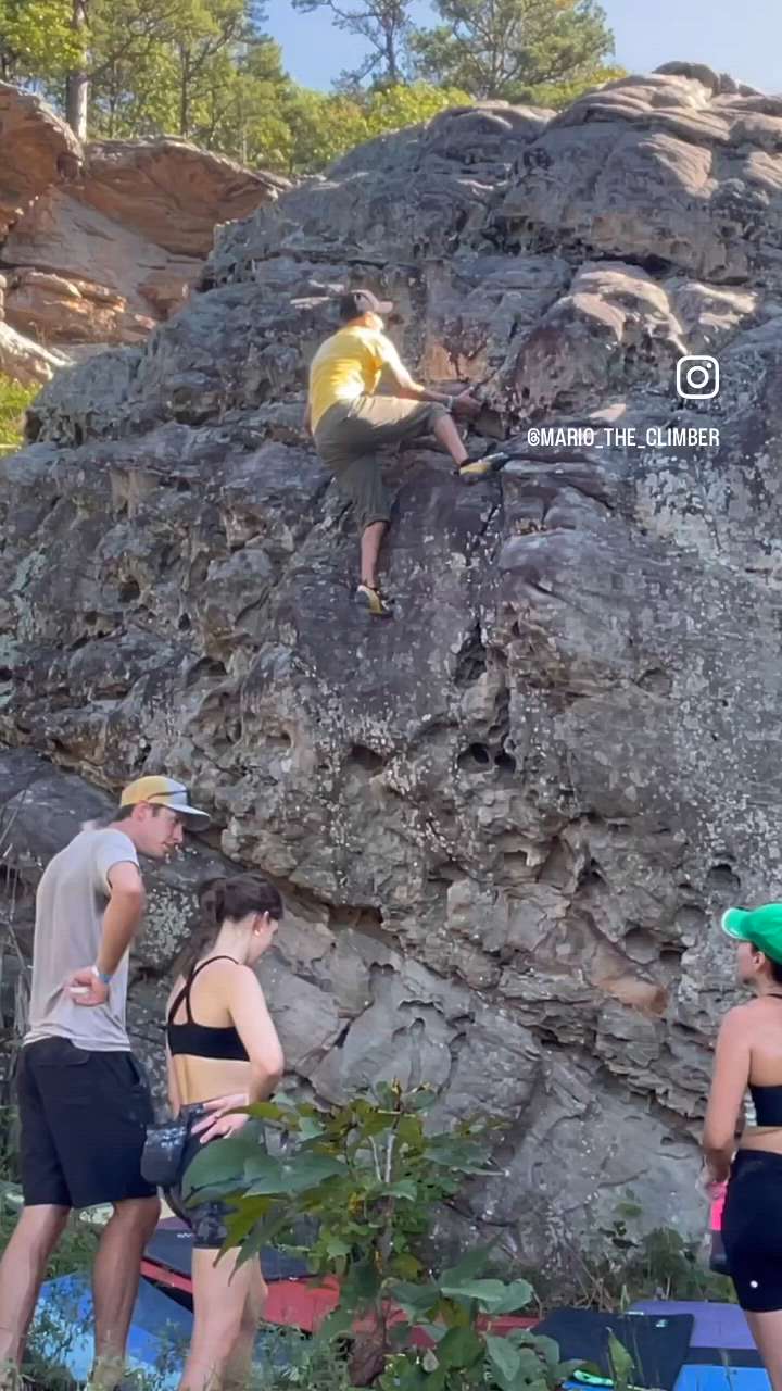 Quincy v0 Eastside, Horseshoe Canyon Ranch Bouldering Watch Beta Videos