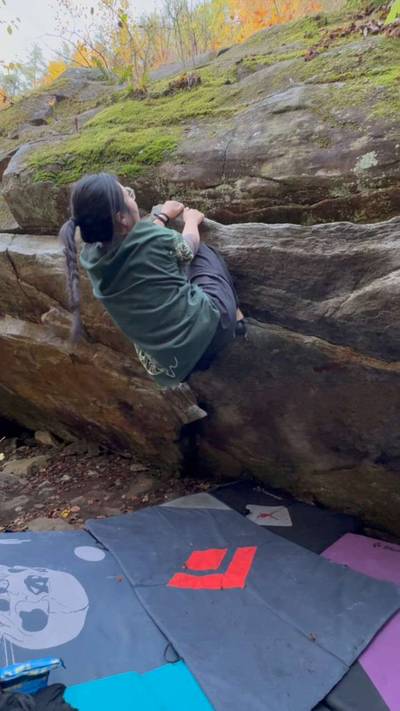 Trench Warfare v5, Calabogie - Beta Video from magikarpclimbs
