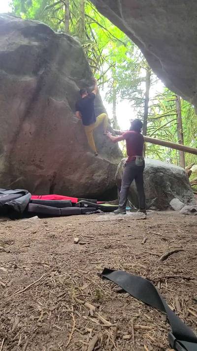 Chicken Lips and Assholes v6, Squamish - Beta Video from Erock_climber