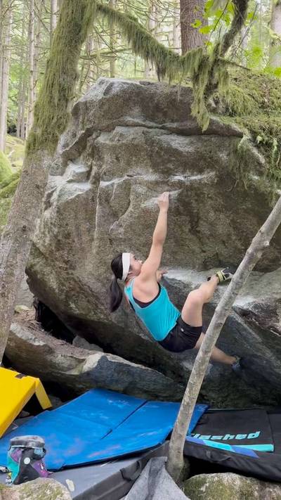 Tyler's Cave Low v4, Squamish - Beta Video from rland