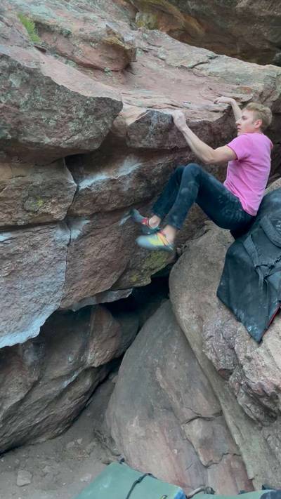 Curmudgeon v7, Flagstaff Mountain, CO - Beta Video from JohnnyDJ