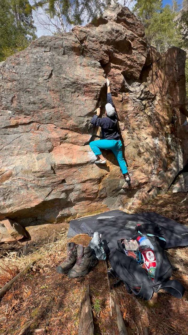 Cruxifiction v5, Calabogie - Beta Video from DynoDamian