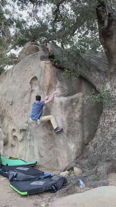 Two Scoops v2, Stoney Point - Beta Video from Bouldering_in_socks