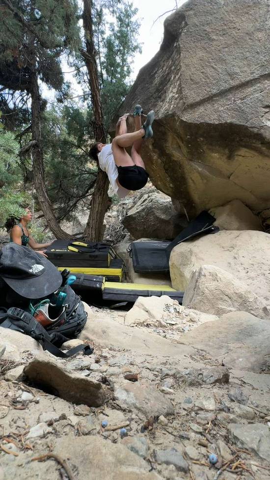 Bat-Tootsie v5, Joe's Valley - Beta Video from slapthesloper