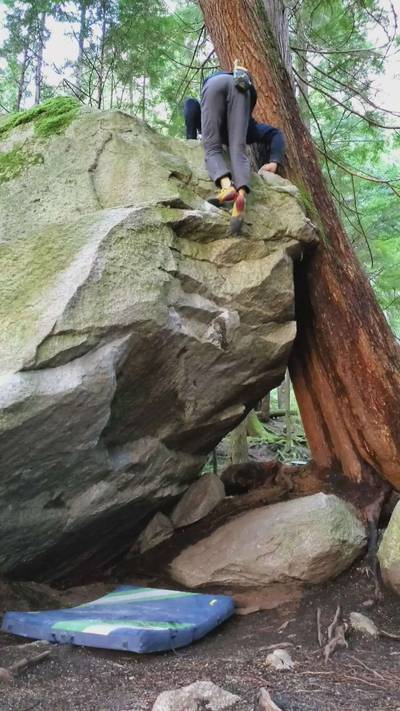 Superfly Lunge v4, Squamish - Beta Video from drjeffclimbs