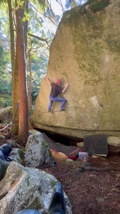 An Hour Early v5, Squamish - Beta Video from Yalowega