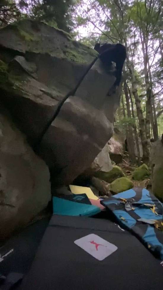 Cougar Crack v0, Squamish - Beta Video from Natesrocks