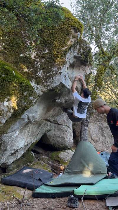 Way Dubious Contortionist Low v8, Castle Rock State Park - Beta Video from soonho