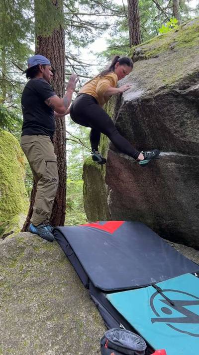 Mantel Madness v4, Squamish - Beta Video from mountainmarie