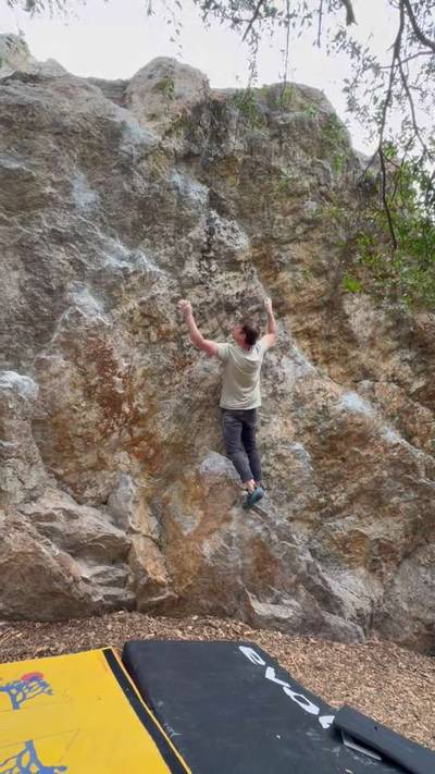 The Flake Traverse v4, Berkeley - Beta Video from Jbaumbach