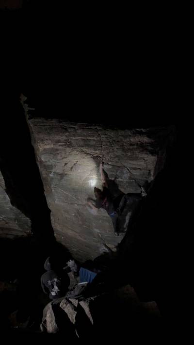 Diamondback v12, Clear Creek Canyon - Beta Video from cmclimbs