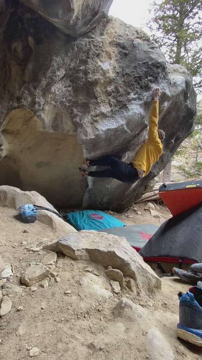 Electric Fence (center) v7, Joe's Valley - Beta Video from Austin