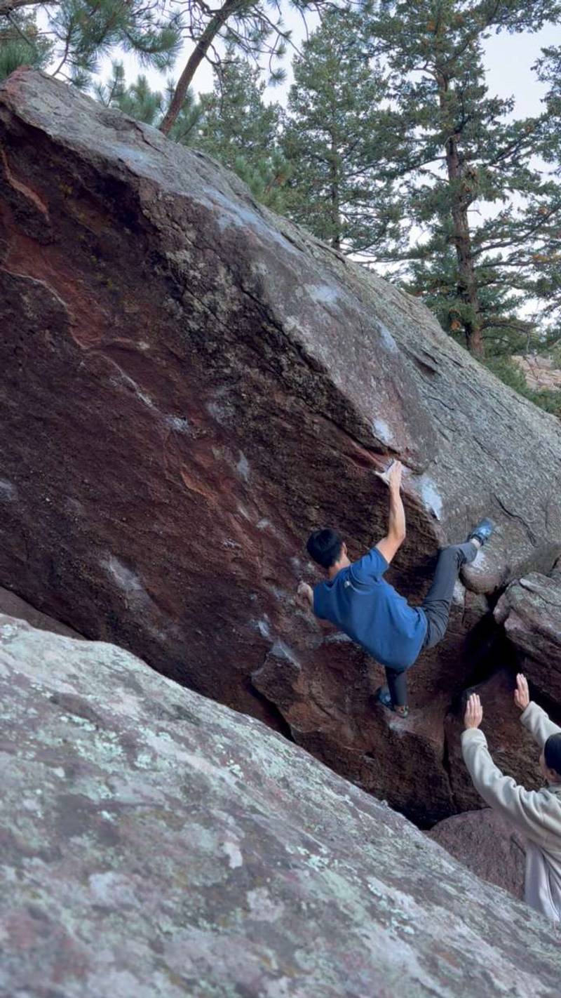 Long Bright Dark v9, Flagstaff Mountain, CO - Beta Video from sunny.climbs