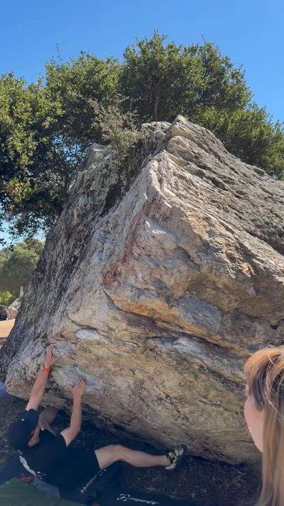 Ape Overhang v2, Berkeley - Beta Video from Yifeng
