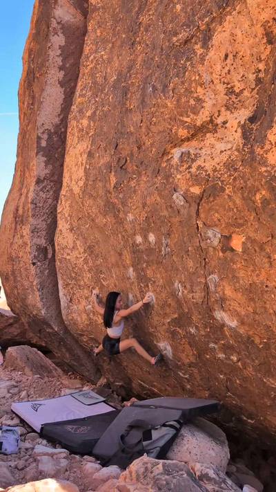 Plumber's Crack Traverse v10, Red Rock - Beta Video from gentilclimbs