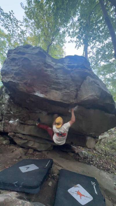 Raccoon Eyes v4, Hospital Boulders - Beta Video from RNClimber85