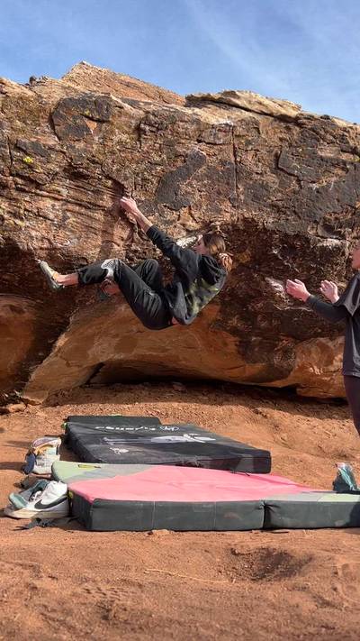 Shoulder Popper v7, Moe's Valley - Beta Video from CathyG
