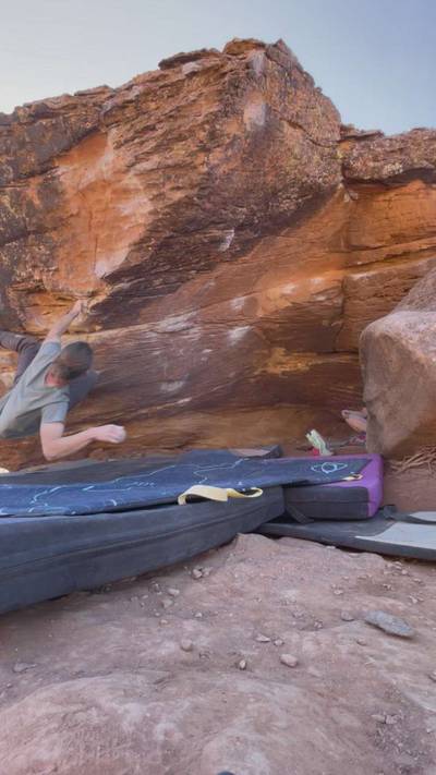 Lindner's Roof v9, Moe's Valley - Beta Video from emile166