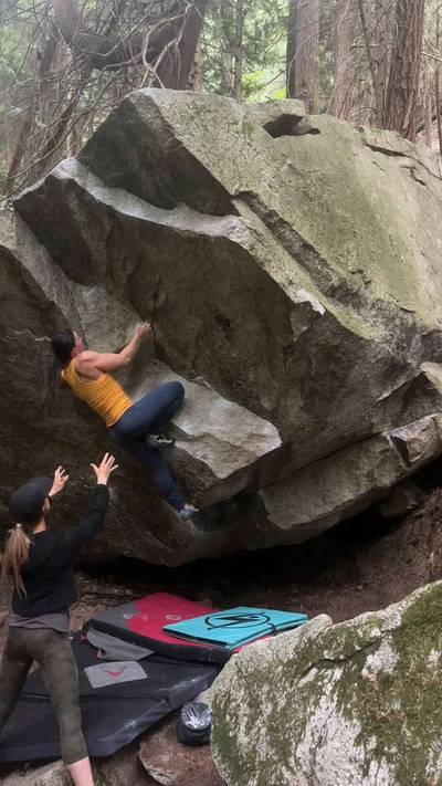 Missing Reaction v6, Squamish - Beta Video from mountainmarie