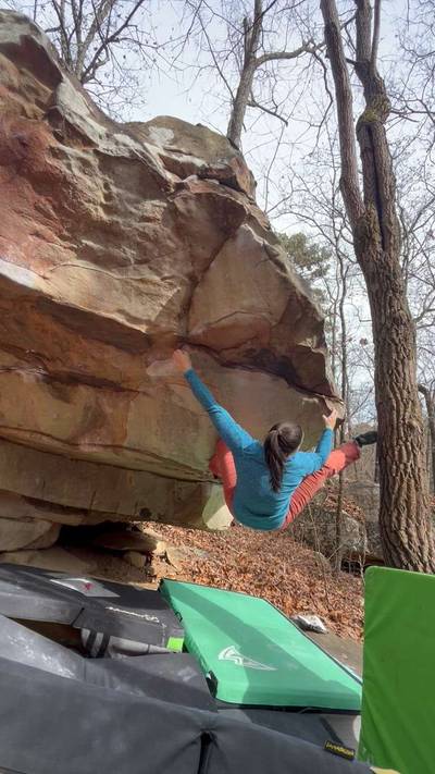 Scarecrow v6, Hospital Boulders - Beta Video from lolo_climbs