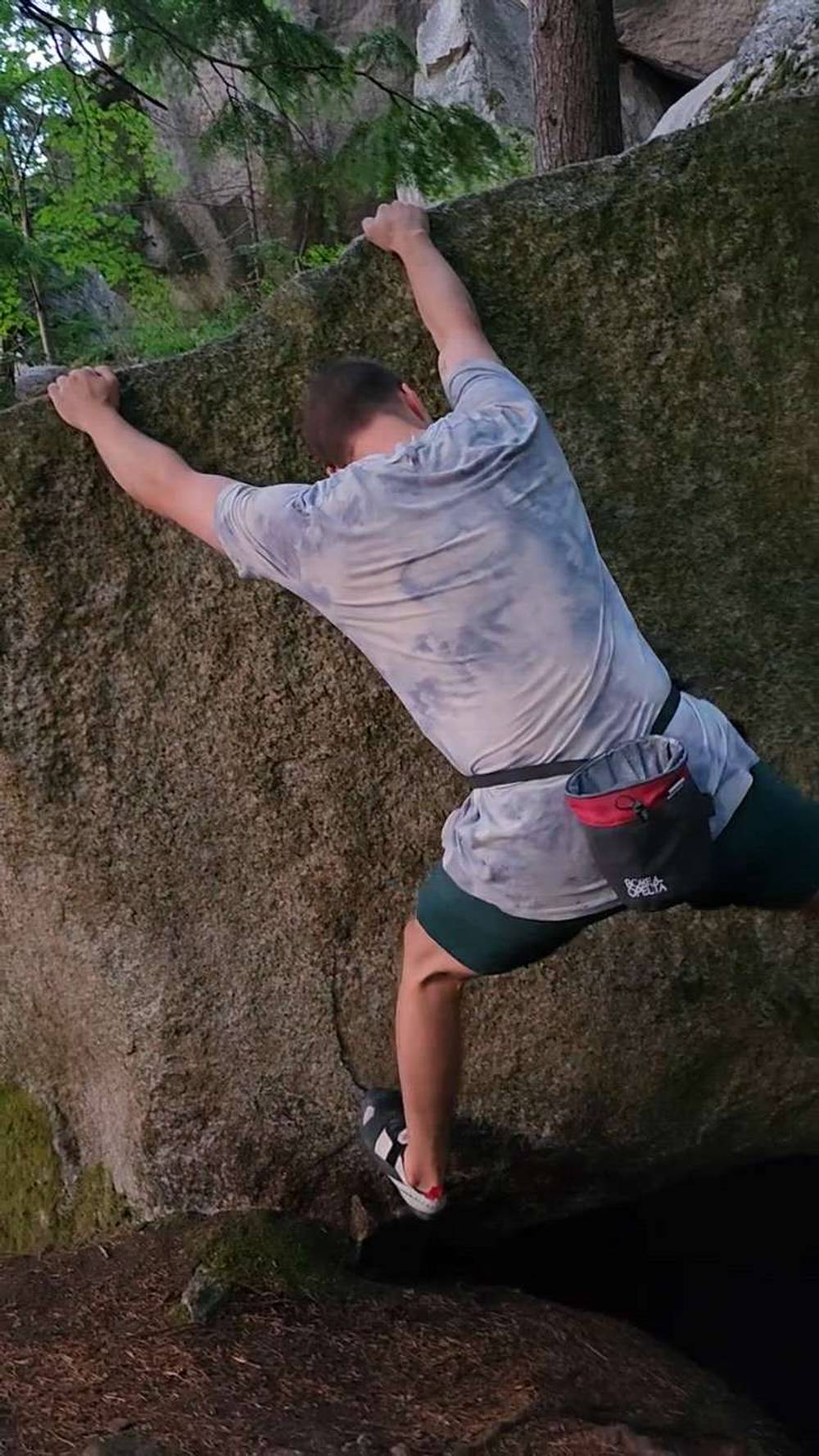 Any Lip'll Do v0, Squamish - Beta Video from CarsonClimbs