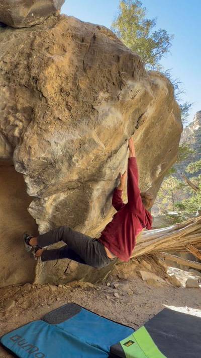 Electric Fence (right) v7, Joe's Valley - Beta Video from griffin.climbs
