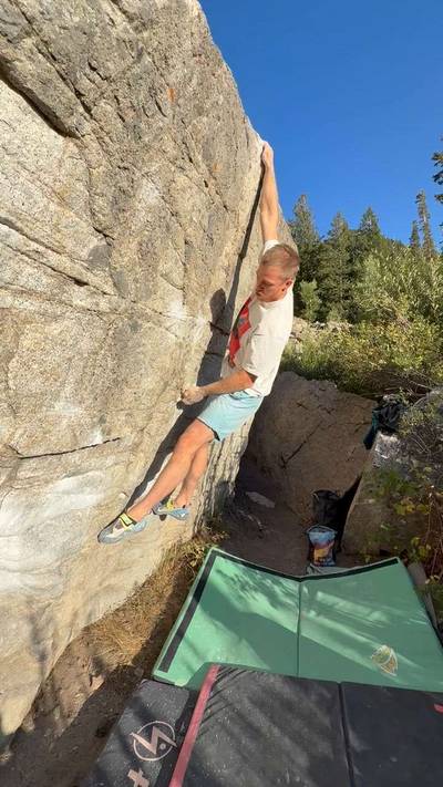 Under the top v6, Little Cottonwood Canyon - Beta Video from travieggg