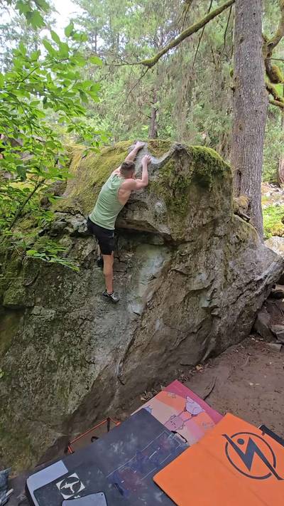 The Giant's Nose v4, Squamish - Beta Video from jordanlmeyers