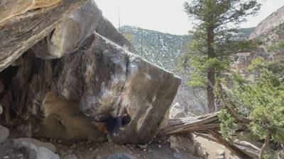 Electric Fence (center) v7, Joe's Valley - Beta Video from coolassstephen