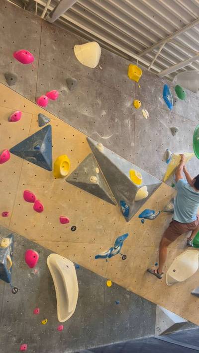 Yellow v6, Hogtown Boulders - Beta Video from ledami