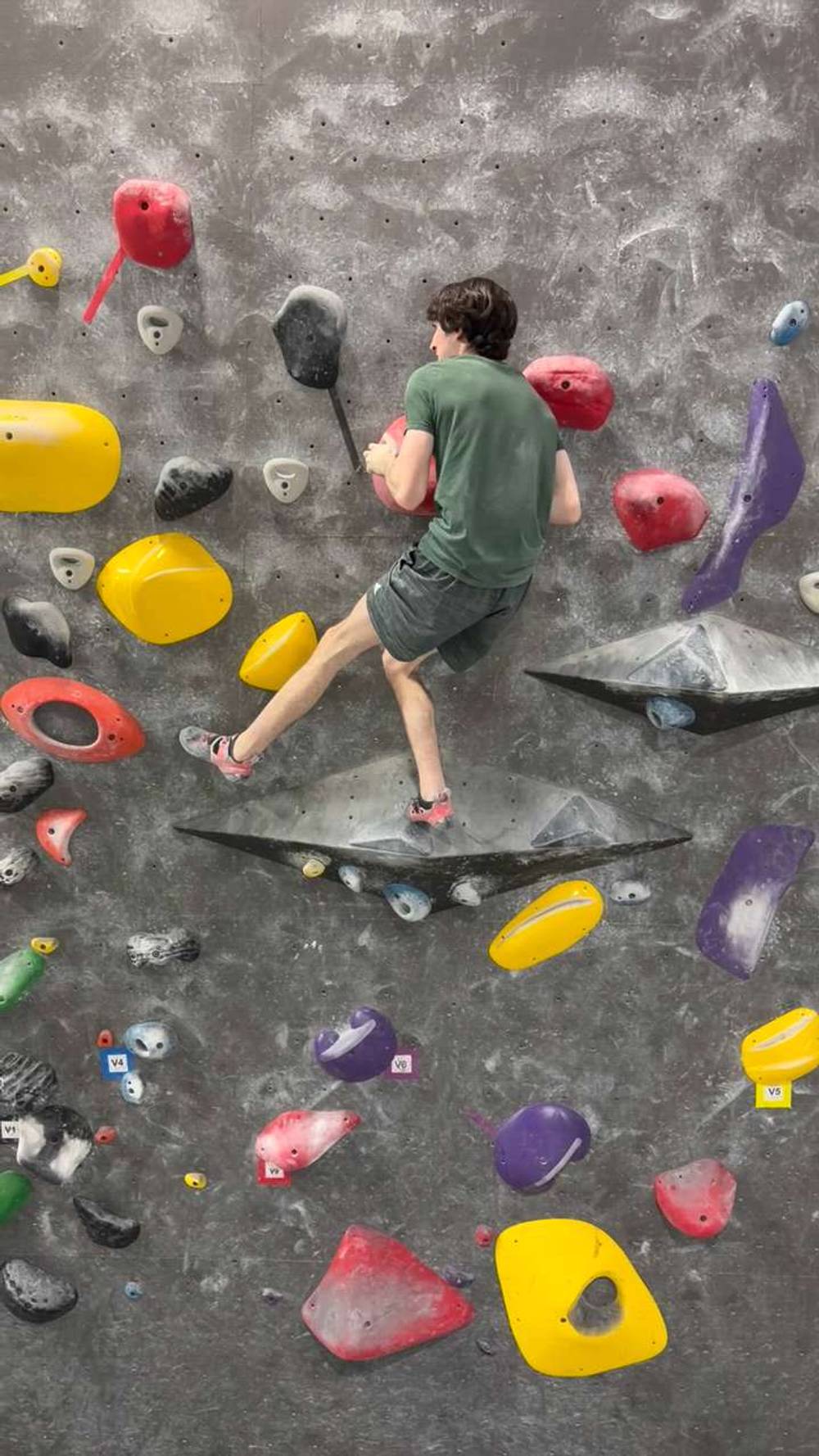 Red v9, Black Rock Bouldering Gym - Beta Video from rsherm