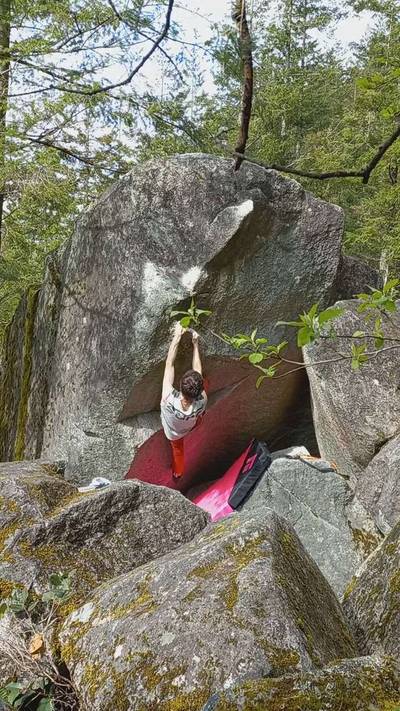 Vigilante v5, Squamish - Beta Video from Moss