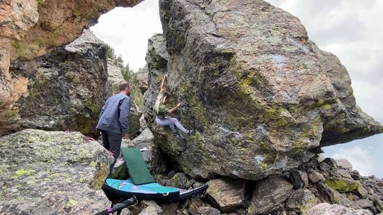 Stoned to the Bone v6, Rocky Mountain National Park - Beta Video from Caroleeena
