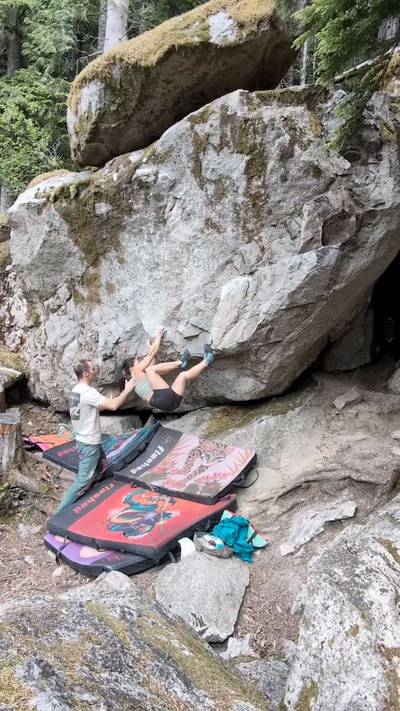 Corrupted v7, Squamish - Beta Video from midoriontherocks