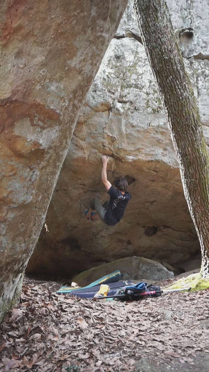Pocket T v8, Hospital Boulders - Beta Video from jacobtimpa