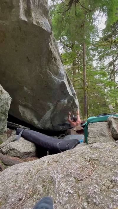 Worm World Cave Low v10, Squamish - Beta Video from Kaskerkid