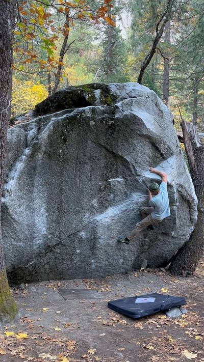 Zorro v4, Yosemite Valley - Beta Video from Bouldering_in_socks
