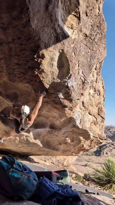 Paleozoic v7, Hueco Tanks - Beta Video from midoriontherocks