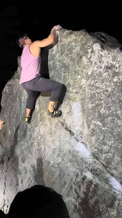The Pit v6, Squamish - Beta Video from aaron.quano