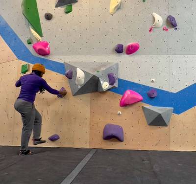 Purple v1, Central Rock Gym Chelsea - Beta Video from adyclimbs