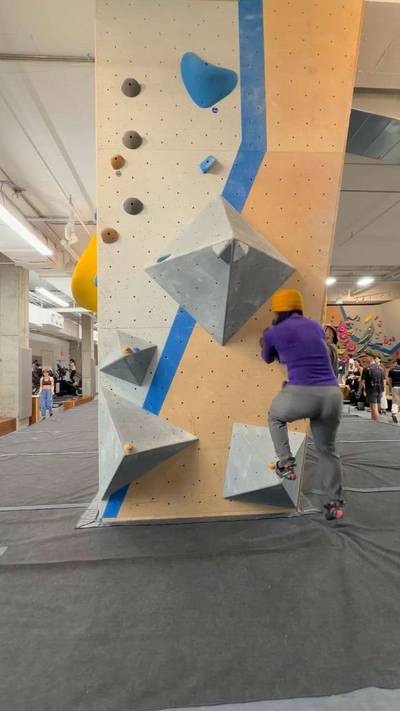 Tan v0, Central Rock Gym Chelsea - Beta Video from adyclimbs