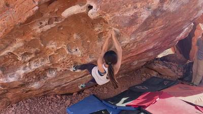 Monkey Bar Traverse v7, Red Rock - Beta Video from Qiaodada